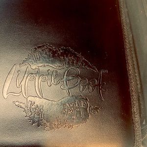 The Lippie Book Lipstick Holder - Medium